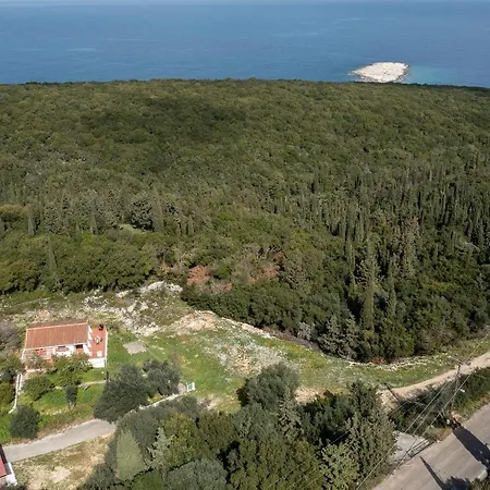 Salty Pebble House بيت للعطل *