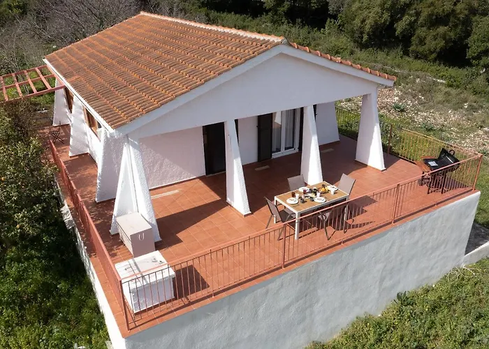 Salty Pebble House בית נופש פיסקרדו